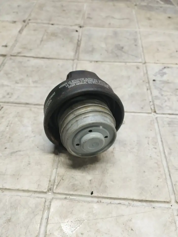 Audi A4 S4 B7 8E 8H (2004 - 2009) 8E0201553C Крышка топливного бака — фото 2