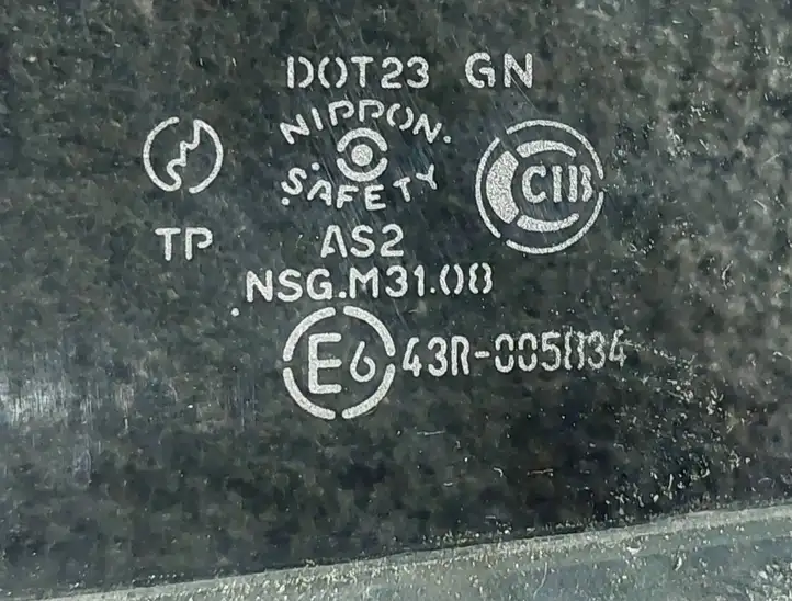 Mazda 323 F (2001 - 2003) 43R005834 Форточка двери — фото 3