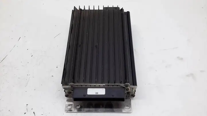 Audi A8 (2005 - 2007)  4E0035223A Звукоусилитель