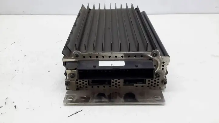 Audi A8 (2005 - 2007)  4E0035223A Звукоусилитель