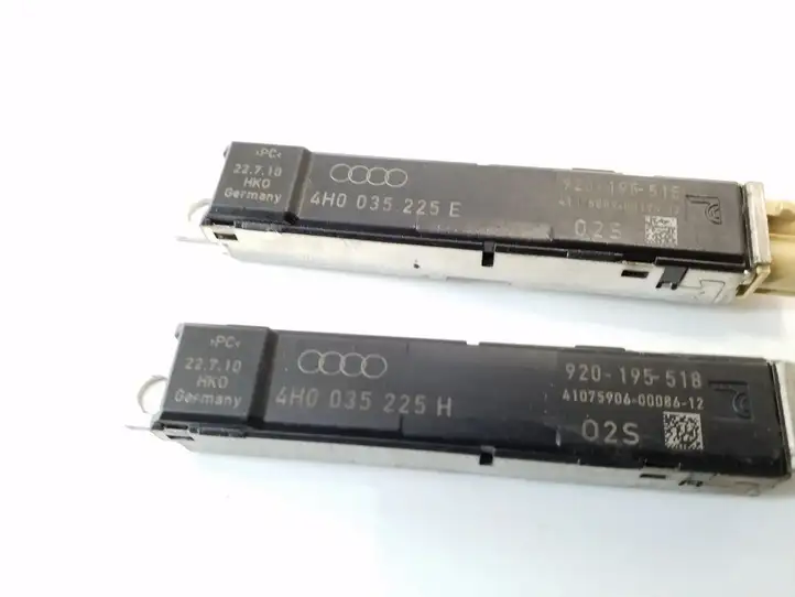 Audi A8 S8 D4 4H (2010 - 2014) 4H0035225H Усилитель антенны — фото 3