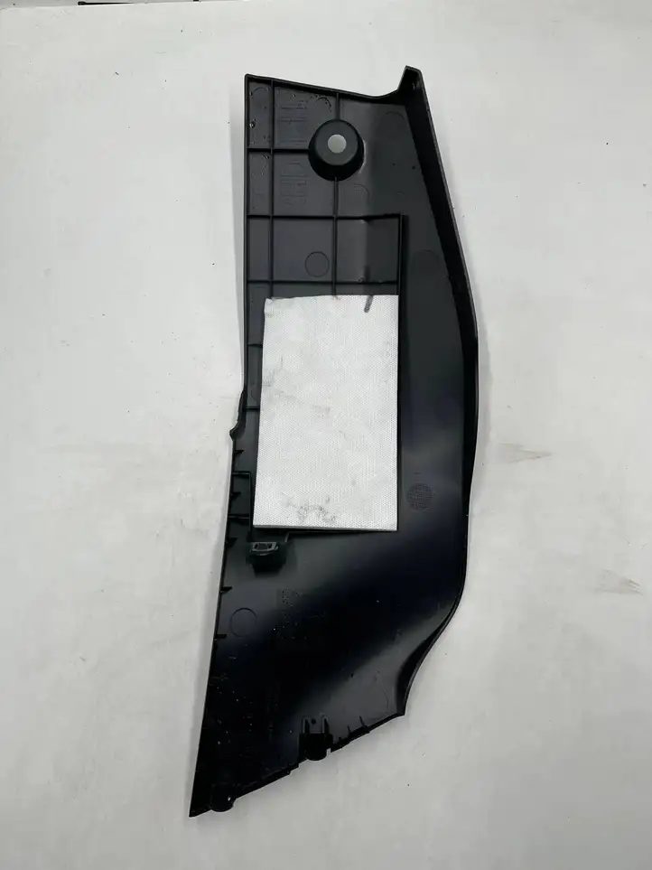 Nissan Leaf II (ZE1) (2017 - ) 689215SJ0B Прочие детали салона — фото 2