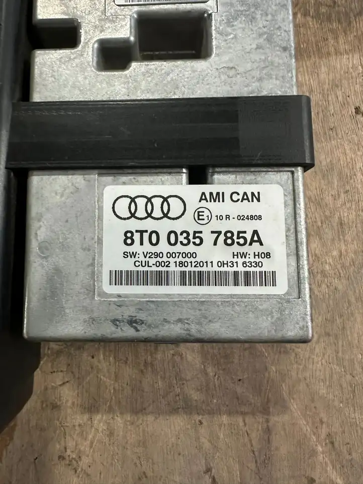 Audi A4 S4 B8 8K (2007 - 2011) 8T0035785A Контроллер мультимедийной системы — фото 3