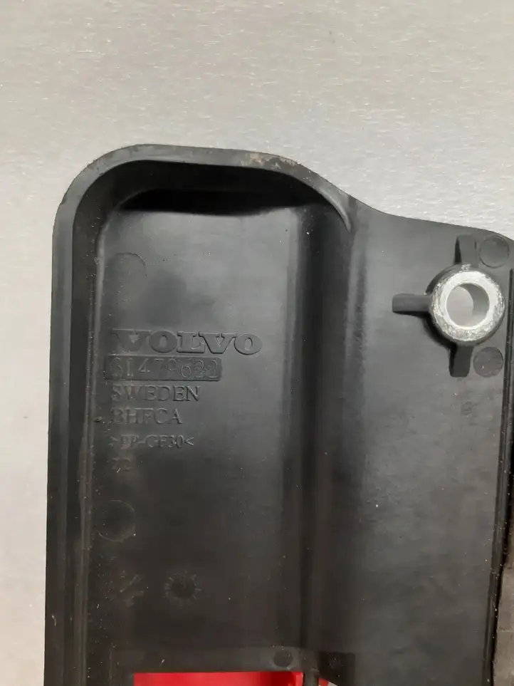 Volvo XC90 (2014 - 2019) 31479622 Крышка ящика аккумулятора — фото 3
