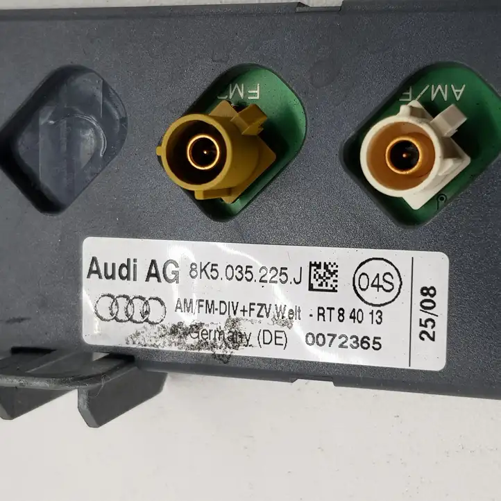 Audi A4 S4 B8 8K (2007 - 2011) 8K5035225J Усилитель антенны — фото 7