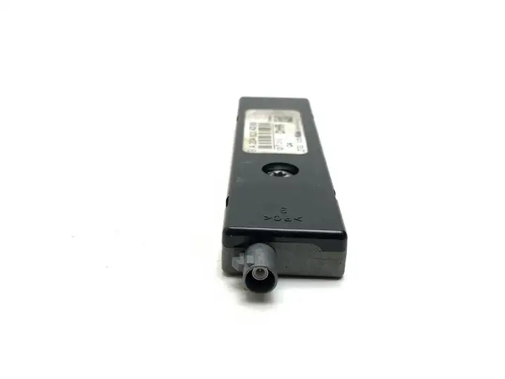 Mercedes-Benz E A207 (2010 - 2017) A2048204389 Усилитель антенны — фото 6