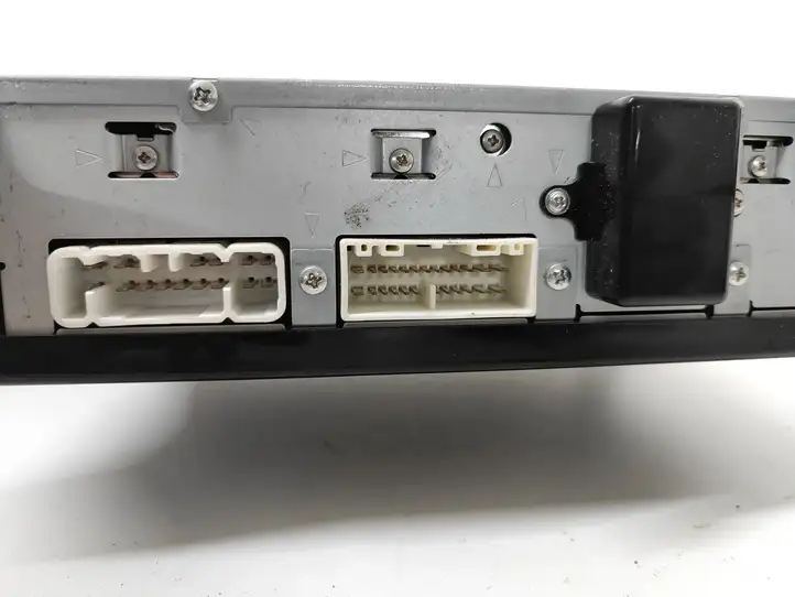 Toyota Land Cruiser (J120) (2002 - 2009)  8628060291 Звукоусилитель