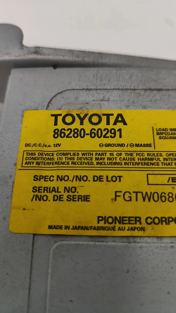 Toyota Land Cruiser (J120) (2002 - 2009)  8628060291 Звукоусилитель