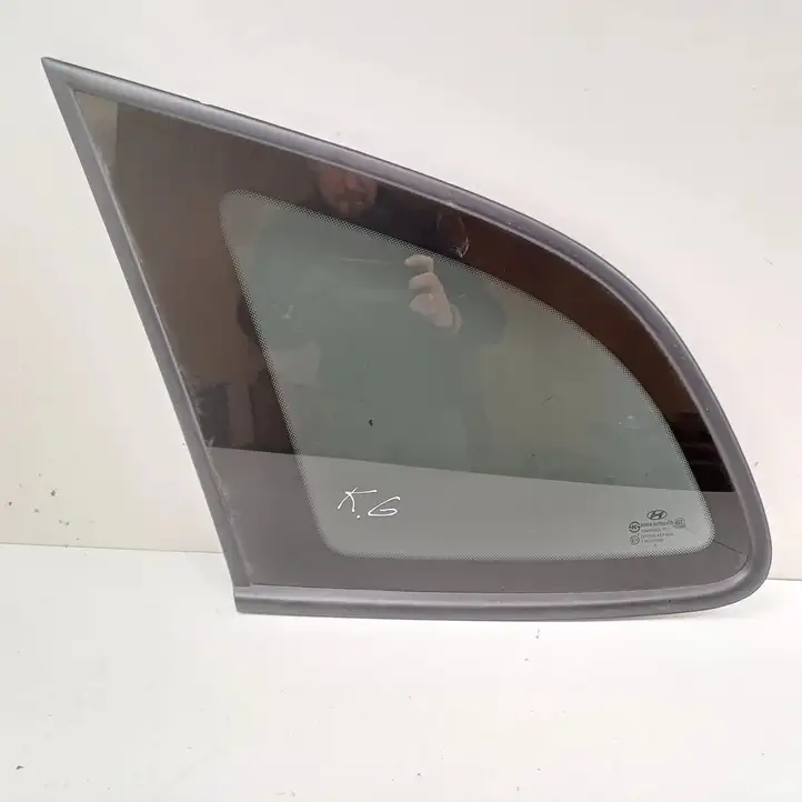 Hyundai Santa Fe (2005 - 2009) 43R000399 Заднее боковое стекло — фото 1