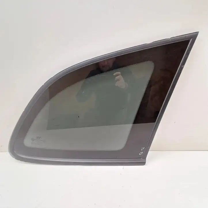 Hyundai Santa Fe (2005 - 2009) 43R000399 Заднее боковое стекло — фото 1