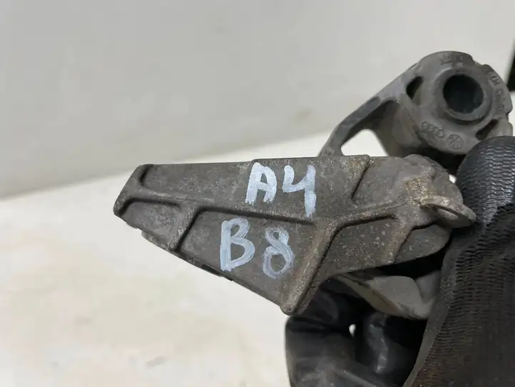 Audi A4 S4 B8 8K (2007 - 2011) 8K0253144 Кронштейн глушителя — фото 3