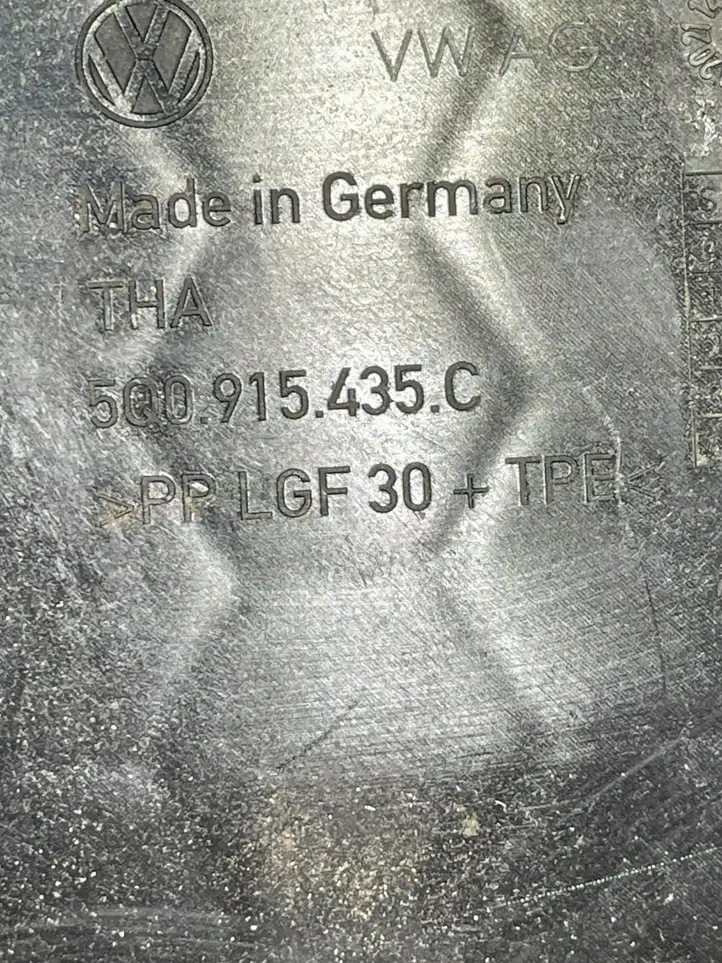 Volkswagen Golf VII (2013 - 2019) 5Q0915435C Площадка аккумулятора — фото 6
