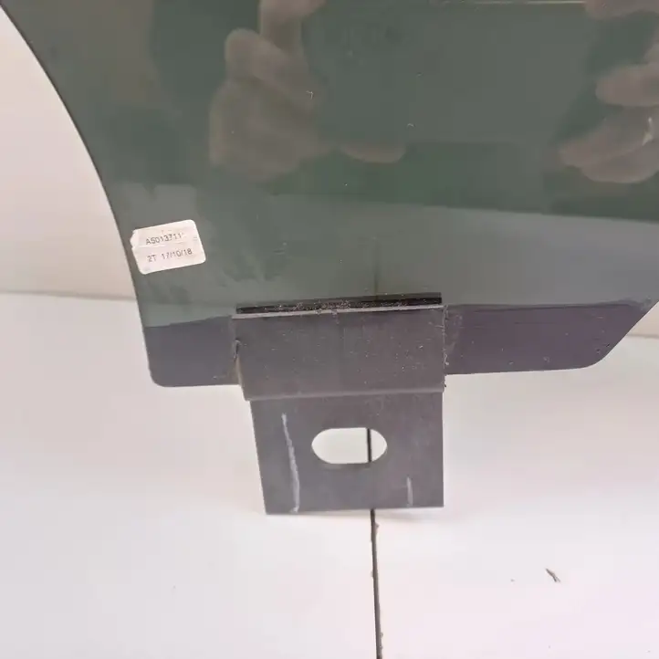 Tesla Model X (2015 - 2021) 43R004553 Стекло задней двери — фото 9
