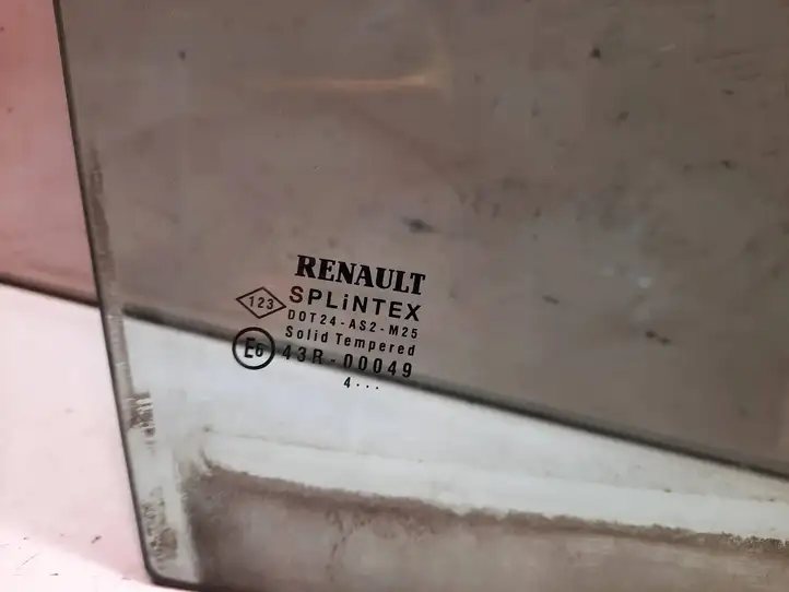 Renault Scenic II - Grand scenic II (2003 - 2006) 43R00049 Форточка двери — фото 2