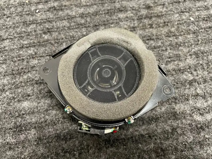 Dodge Ram (2018 - ) 6843045AD Динамик панели приборов — фото 1