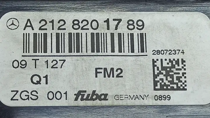 Mercedes-Benz E W212 (2009 - 2016) A2128201789 Усилитель антенны — фото 4