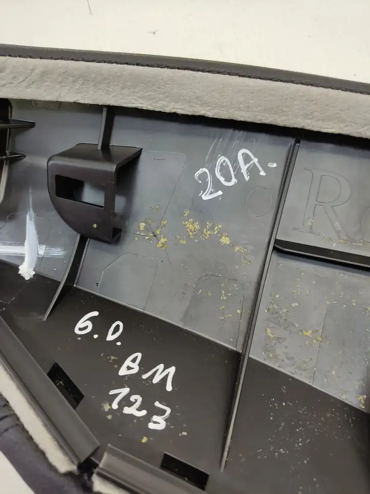 BMW 1 E81 E87 (2004 - 2011)  6984878 Другая деталь салона