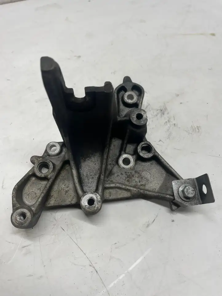 Ford S-MAX (2006 - 2010) 9656392880 Кронштейн охладителя EGR — фото 2