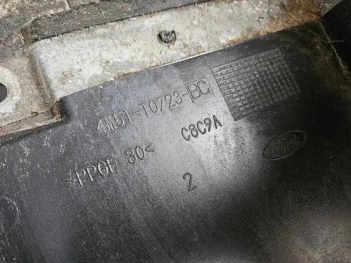 Ford Focus (2005 - 2008) 4M5110723BC Ящик аккумулятора — фото 6