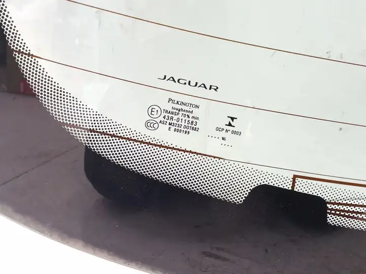 Jaguar XE (2014 - 2019) Заднее стекло — фото 3