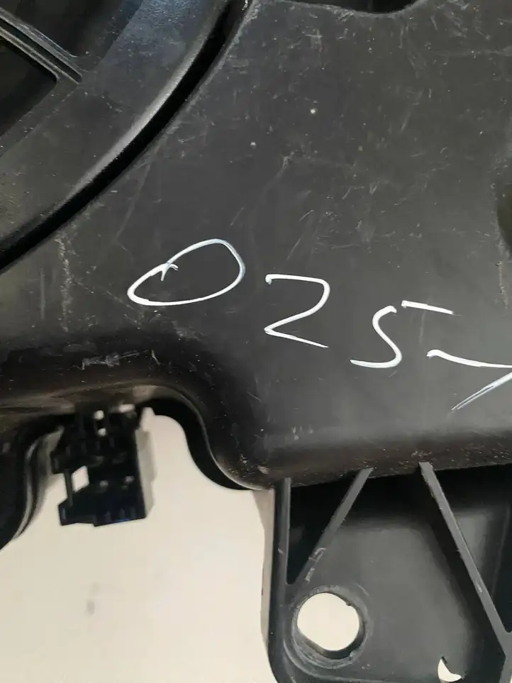 Mercedes-Benz GLE W166/C292 (2015 - 2019)  A1668203002 Громкоговоритель низкой частоты