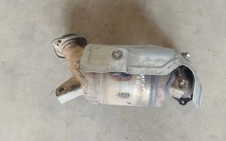 Toyota RAV 4 (XA30) (2006 - 2016) Катализатор / DPF / FAP — фото 2