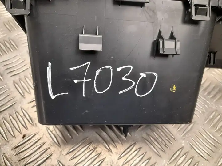 Mercedes-Benz Sprinter W907 W910 (2018 - ) A9106833100 Прочие детали салона — фото 6