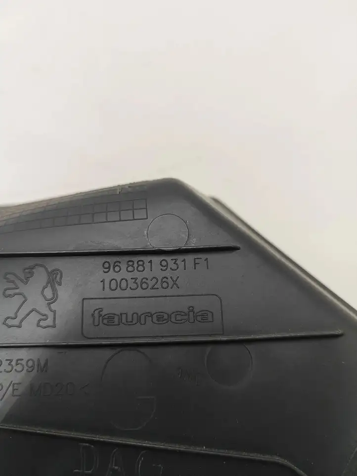 Peugeot 508 (2010 - 2014)  96881931F1 Другая деталь салона