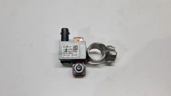 Opel Mokka B (2020 - ) 9845856880 Реле защиты аккумулятора — фото 1