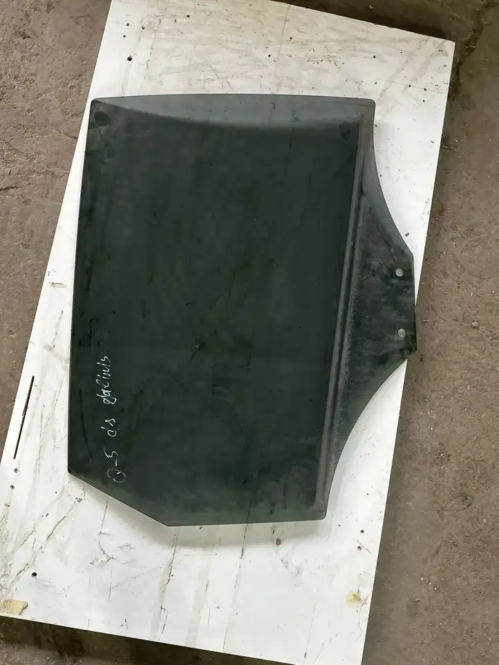 Audi Q5 (2008 - 2012)  43R006723 Основное стекло задних дверей