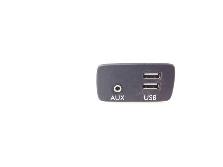 86257AL100 Subaru Outback (BS) USB jungtis