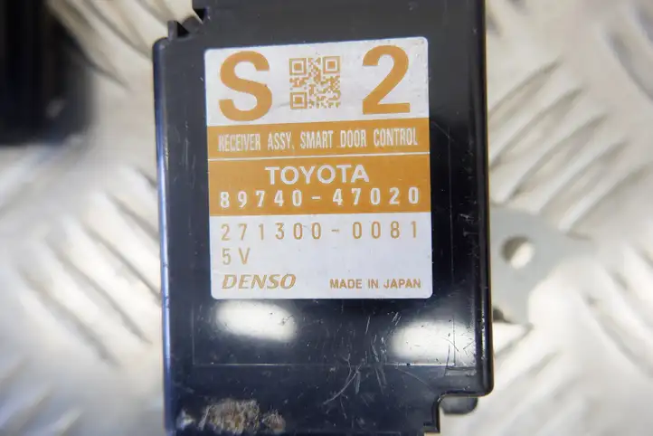 Toyota Prius (XW30) (2009 - 2015) 8999047050 Комплект системы зажигания — фото 3