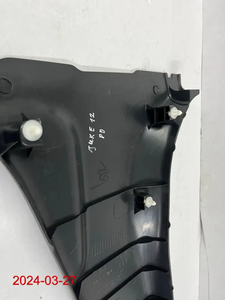 Nissan Juke I F15 (2010 - 2018) 76915-1KB0A Прочие детали салона — фото 5
