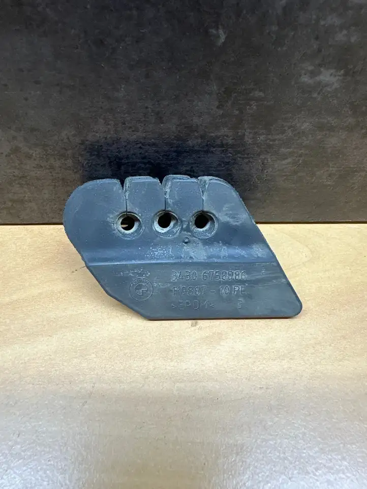 BMW 5 E60 E61 (2004 - 2010) 34306758986 Прочие детали моторного отсека — фото 2