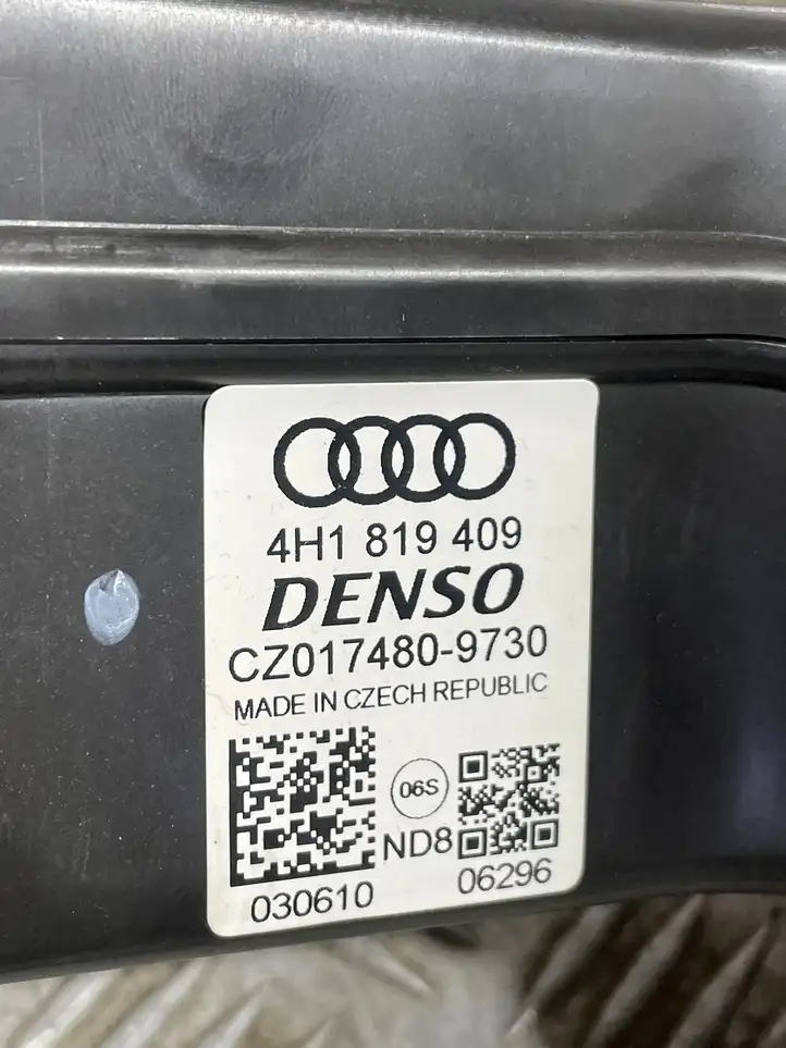 Audi A8 S8 D4 4H (2010 - 2014) 4H1819409 Прочие детали салона — фото 4