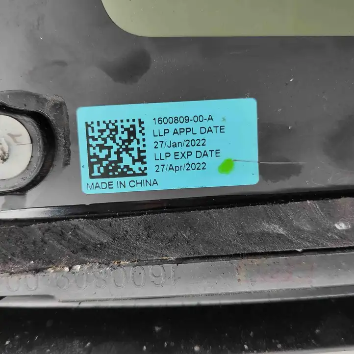 Tesla Model Y (2019 - 2024) 160080900A Заднее боковое стекло — фото 6