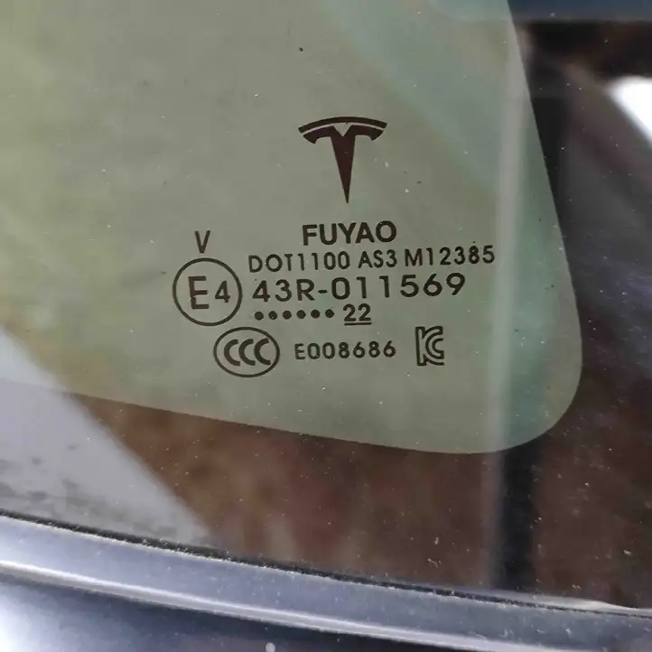 Tesla Model Y (2019 - 2024) 160080900A Заднее боковое стекло — фото 7