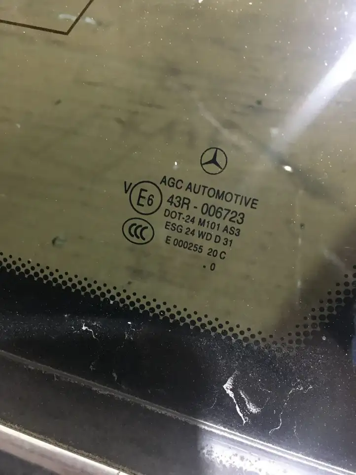 Mercedes-Benz C W204 (2007 - 2014) A2046705412 Заднее боковое стекло — фото 3