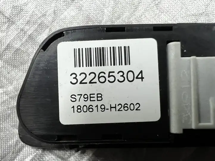 Volvo XC90 (2014 - 2019) 32265304 Микрофон (Bluetooth / телефон) — фото 6
