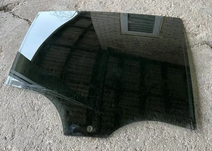 BMW 3 F30 F35 F31 (2012 - 2018) 000178 Стекло задней двери — фото 3