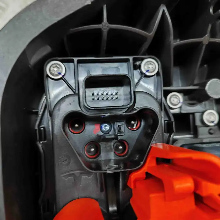 Tesla Model Y (2019 - 2024) 149037420D Кабель для зарядки электромобилей — фото 7