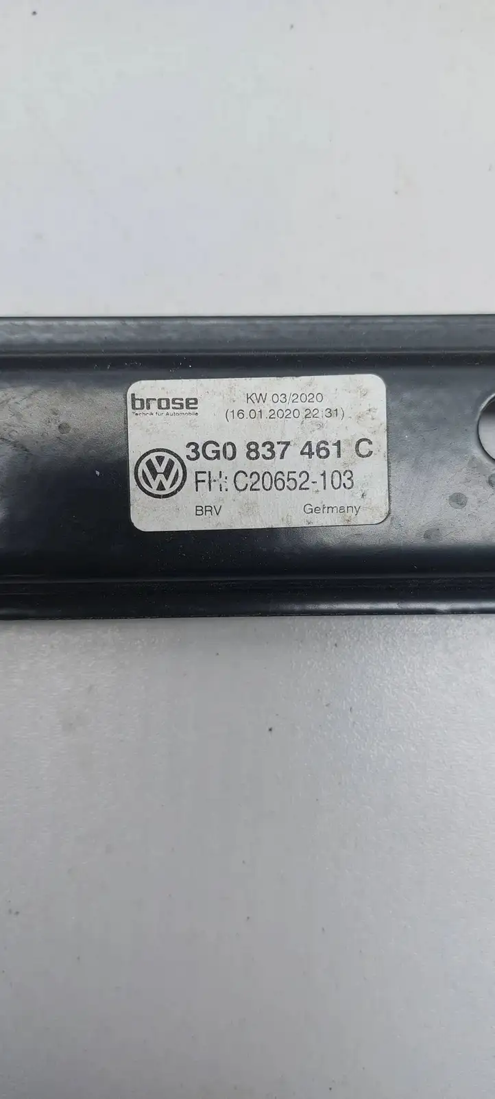 Volkswagen PASSAT B8 (2015 - ) 99030 Прочие детали салона — фото 3