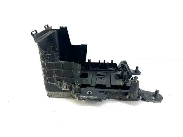 Audi A3/S3 8P (2008 - 2013) 1K0915333 Ящик аккумулятора — фото 4