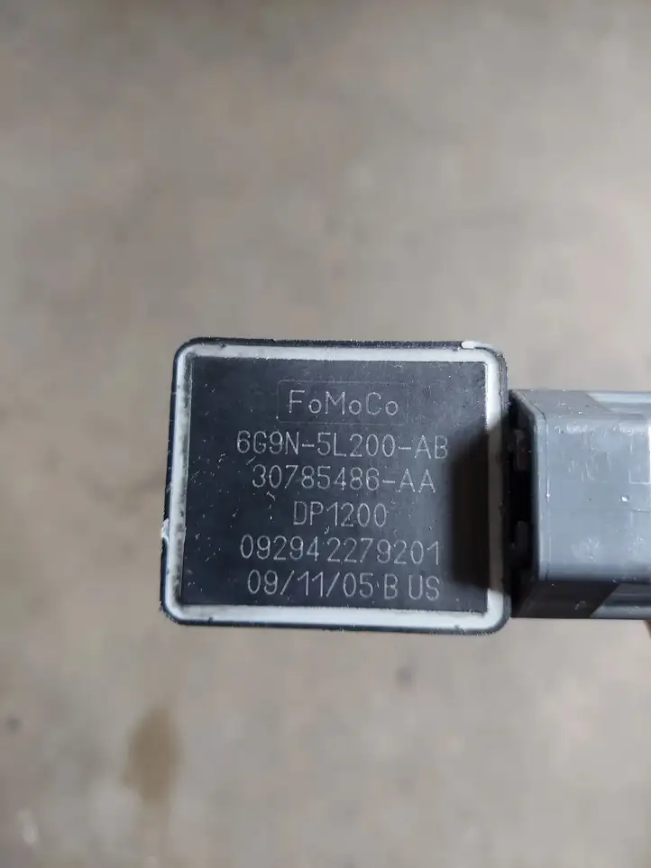 Ford Fiesta (2009 - 2012) 6G9N5L200AB Датчик давления выхлопных газов — фото 2