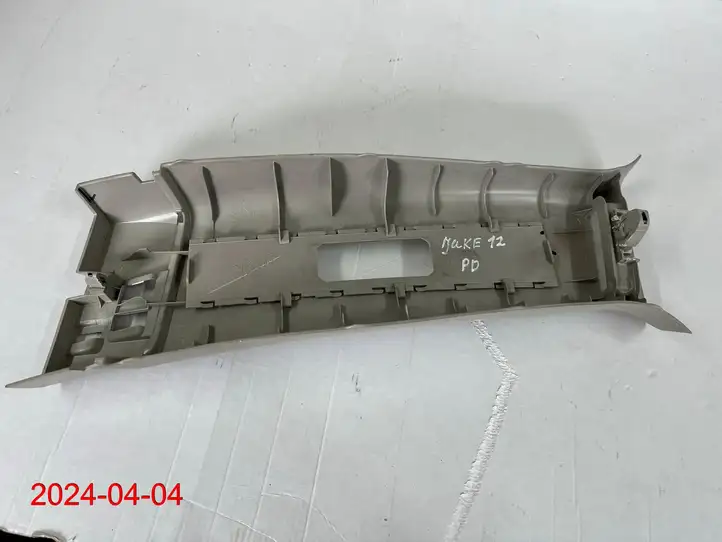 Nissan Juke I F15 (2010 - 2018) 76985-9U000 Прочие детали салона — фото 4