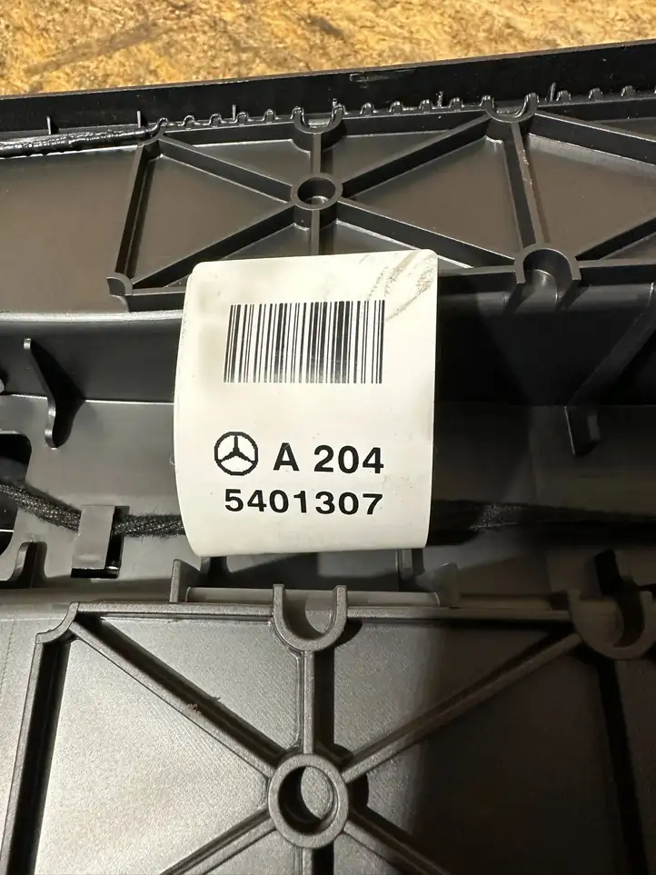 Mercedes-Benz E C207 W207 (2009 - 2017) A2046800150 Прочие детали салона — фото 11