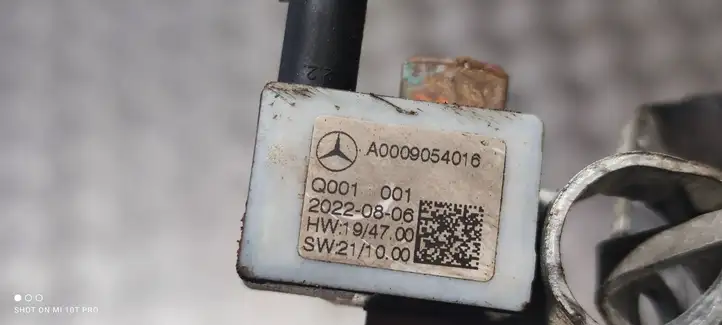 Mercedes-Benz EQB (2021 - ) A0009054016 Прочие детали салона — фото 2