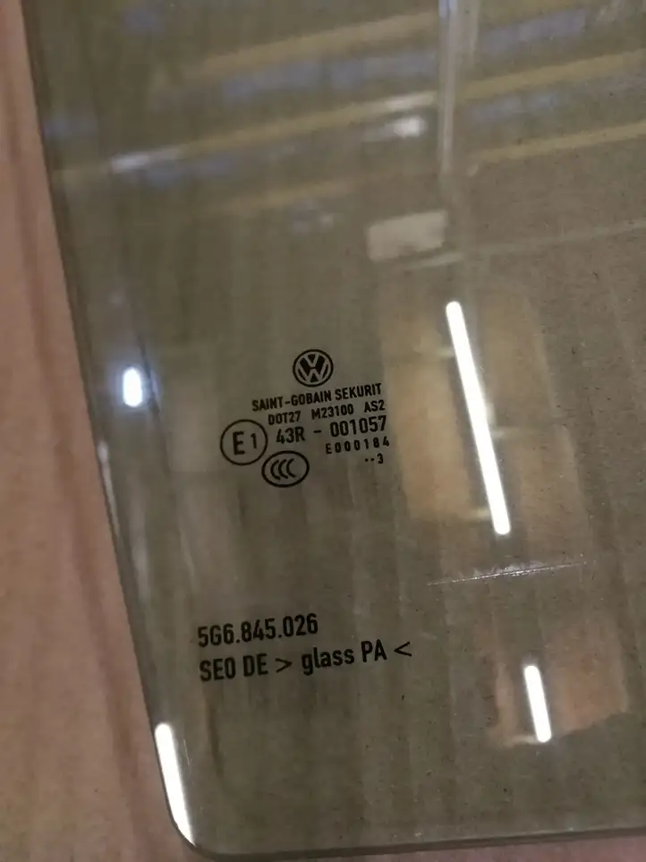Volkswagen Golf VII (2013 - 2019) 5G6845026 Стекло задней двери — фото 4