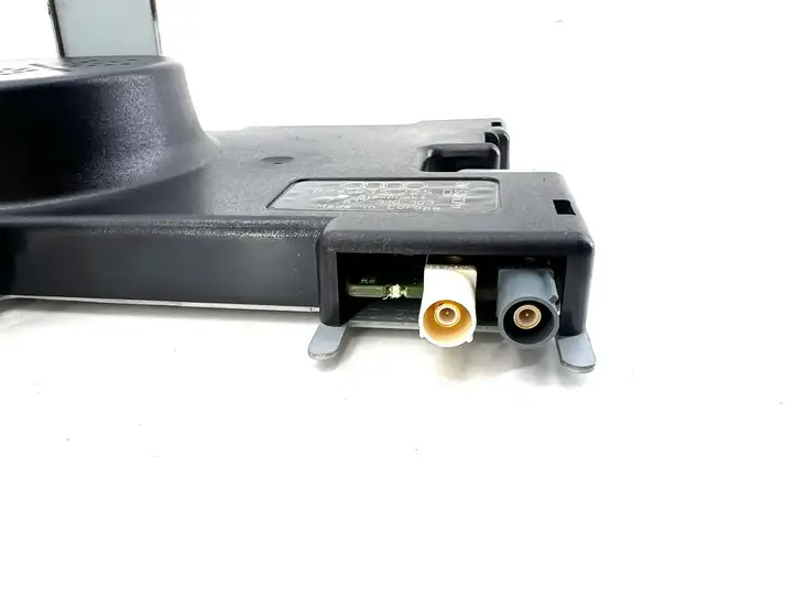 Audi A3/S3 8P (2008 - 2013) 8P4035225D Усилитель антенны — фото 8