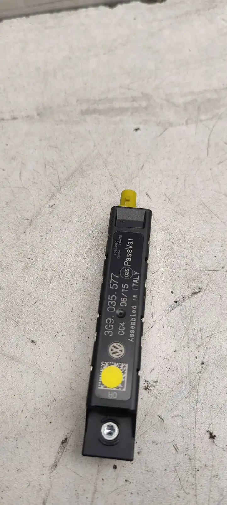 Volkswagen PASSAT B8 (2015 - )  3g9035577 Усилитель антенны